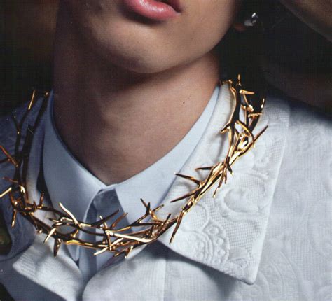 givenchy frontal necklace|Givenchy crown of thorns necklace.